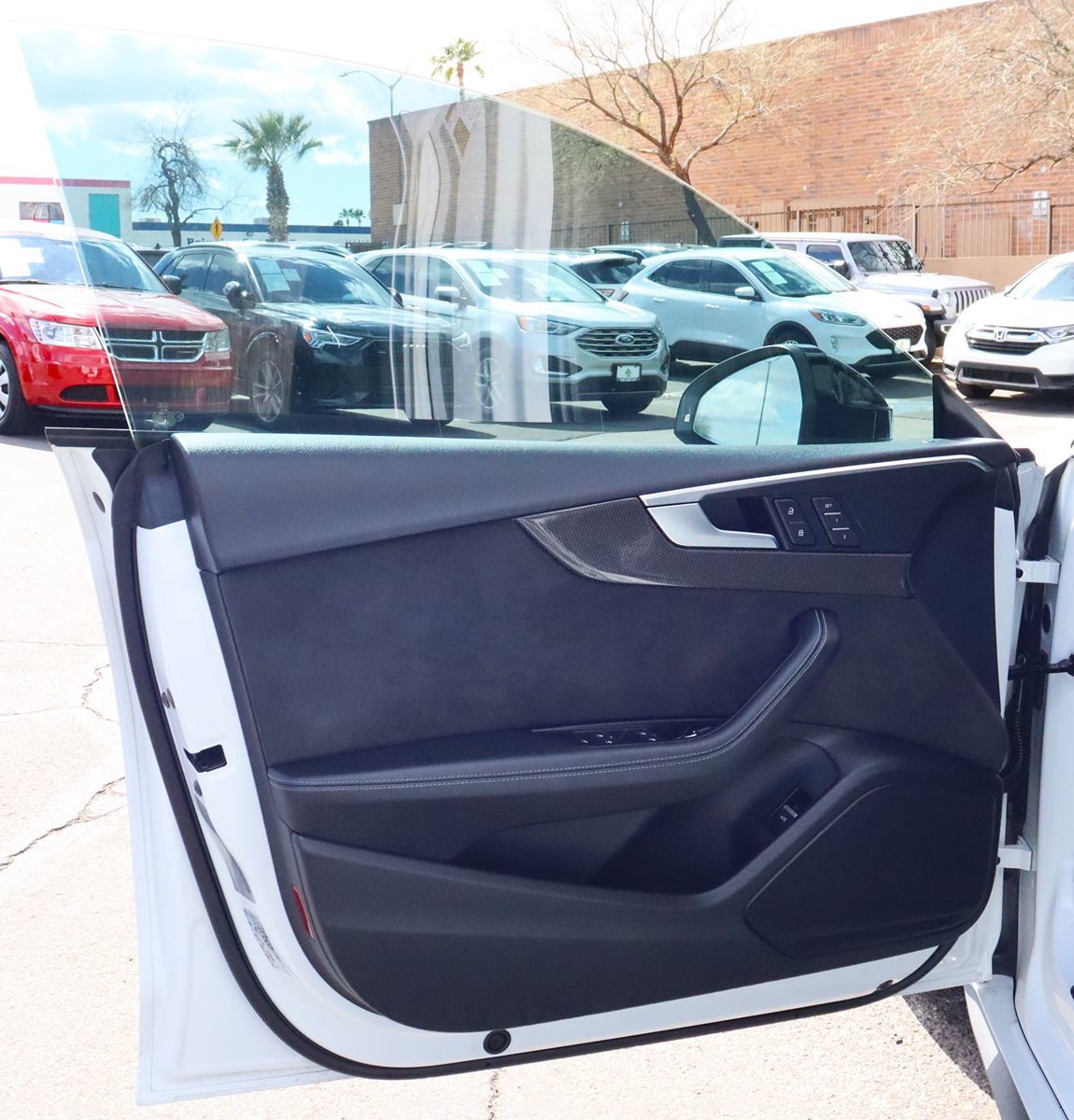 Vehicle image 39 of 69