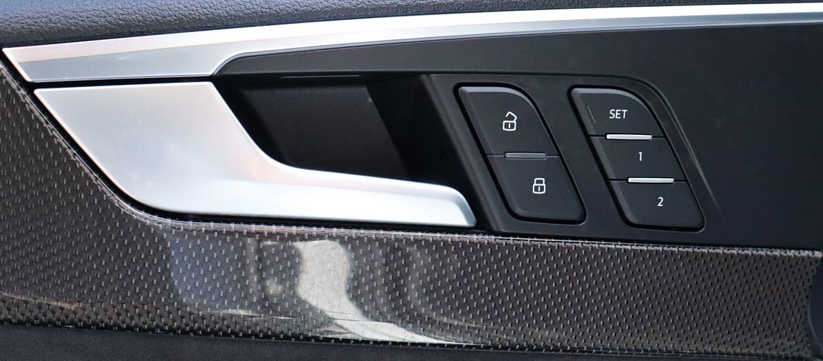 Vehicle image 41 of 69