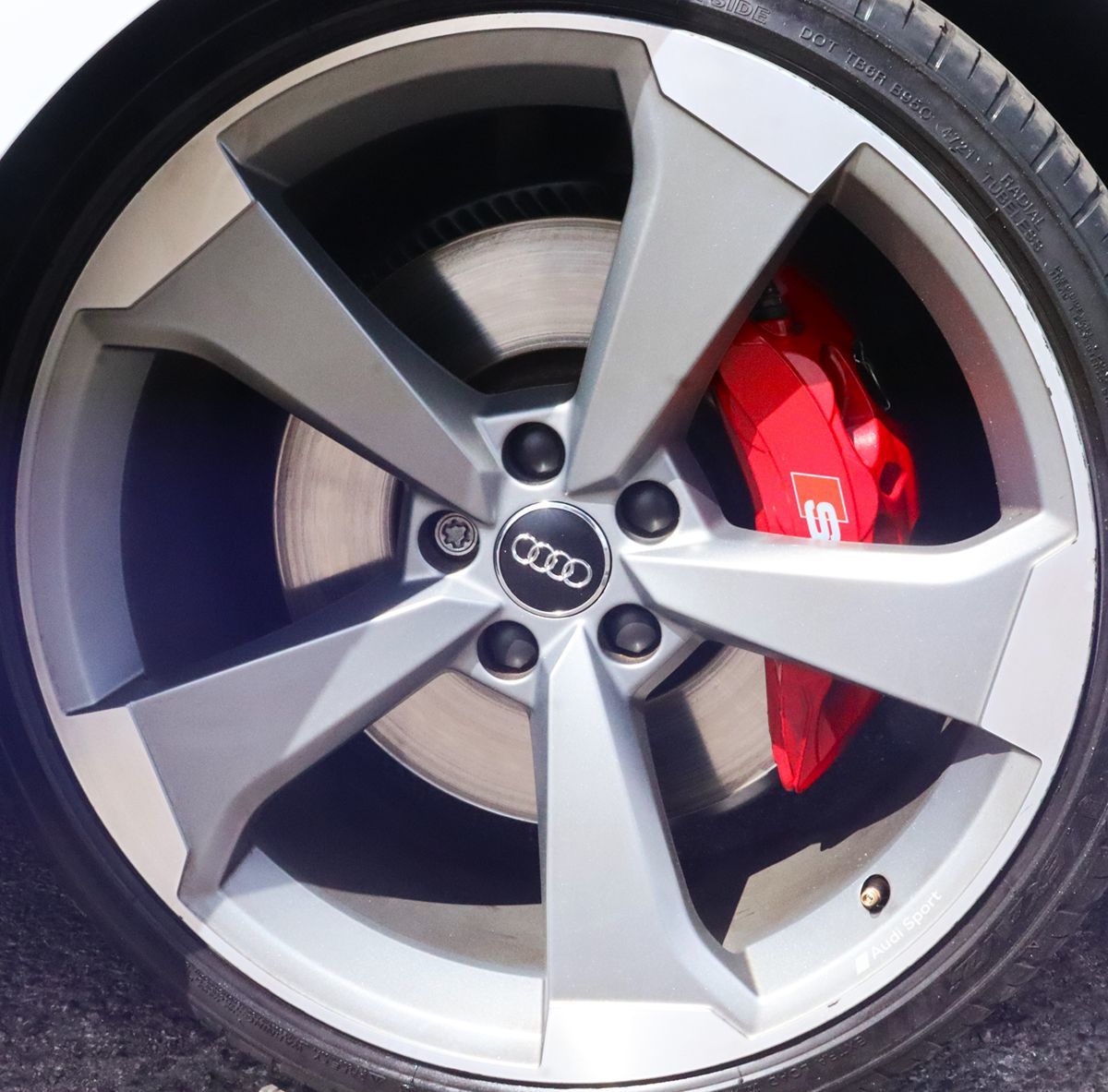 Vehicle image 16 of 69
