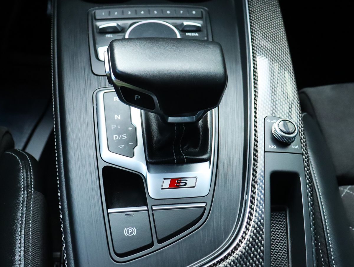 Vehicle image 63 of 69