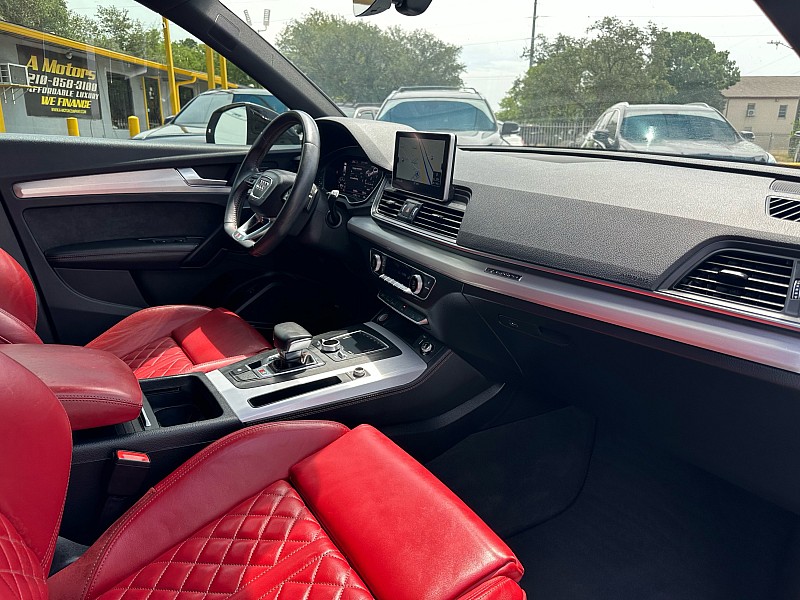 Vehicle image 14 of 35