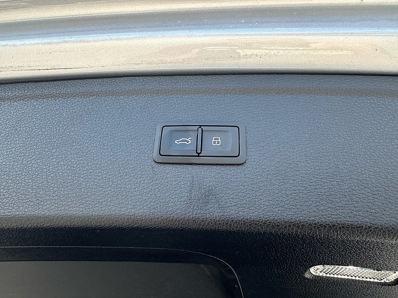Vehicle image 26 of 35