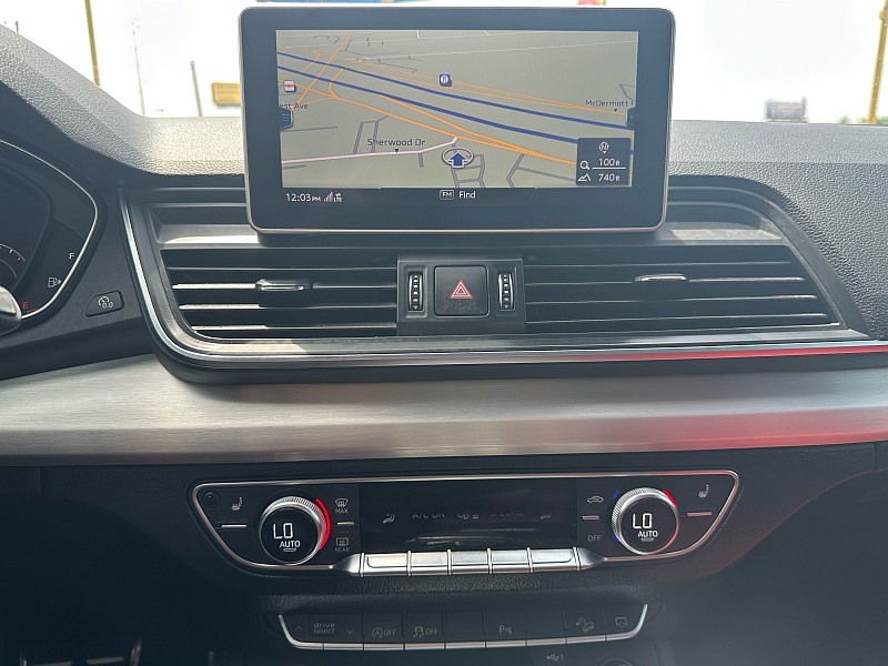 Vehicle image 20 of 35