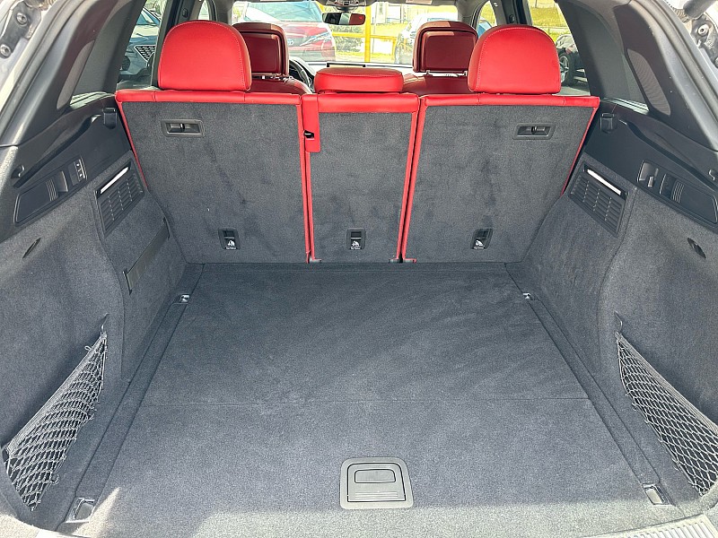 Vehicle image 7 of 35