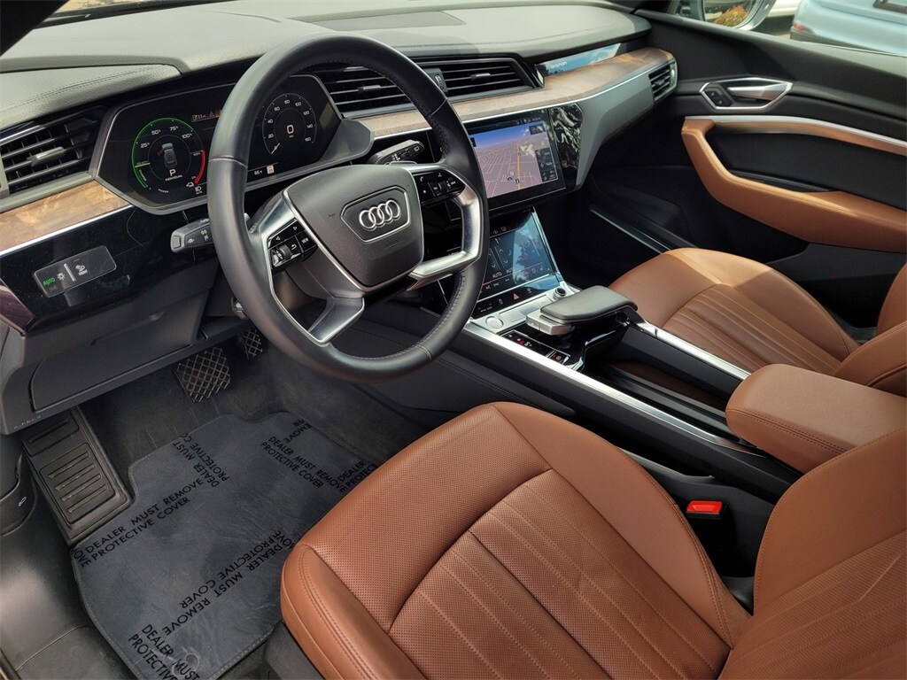 Vehicle image 12 of 29