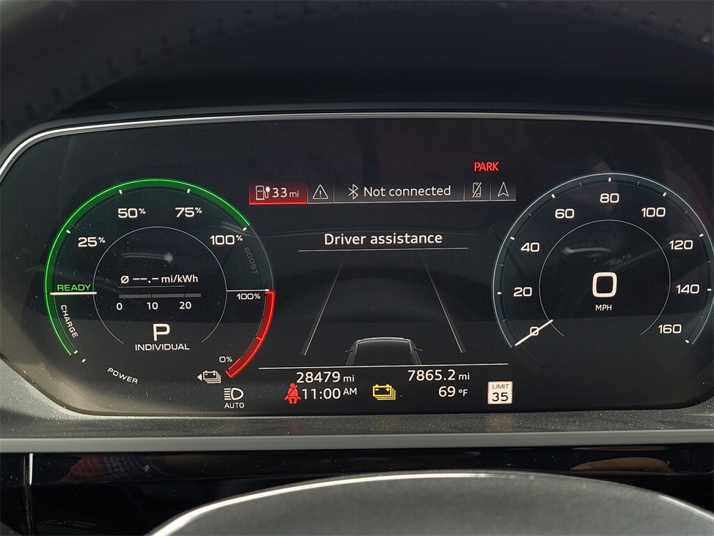 Vehicle image 26 of 29
