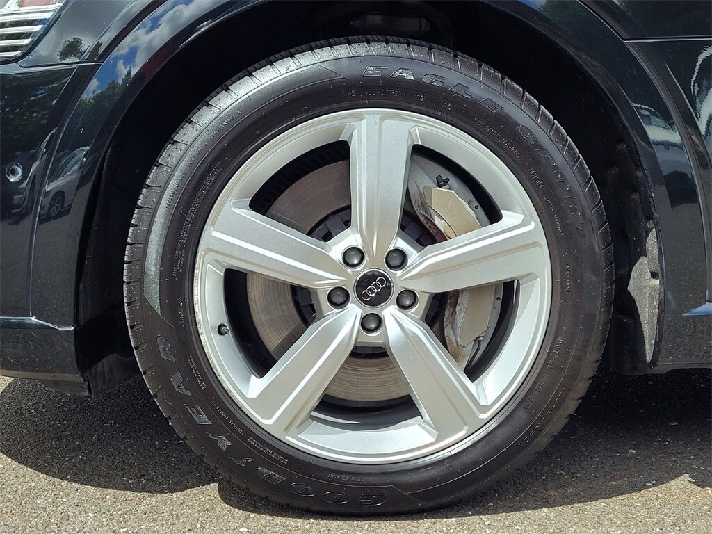 Vehicle image 11 of 29