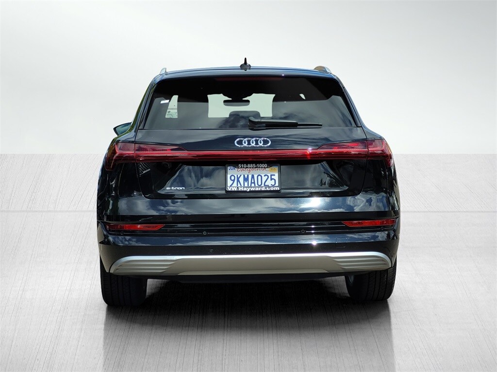 Vehicle image 6 of 29