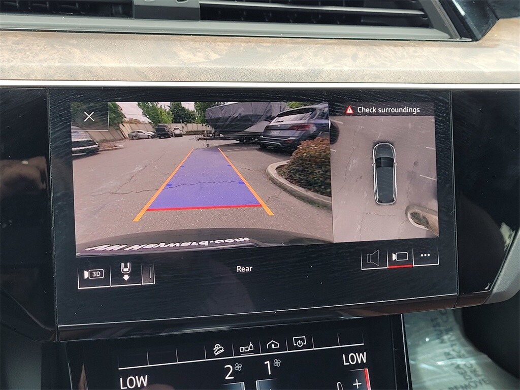 Vehicle image 19 of 29
