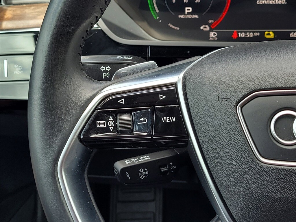 Vehicle image 25 of 29