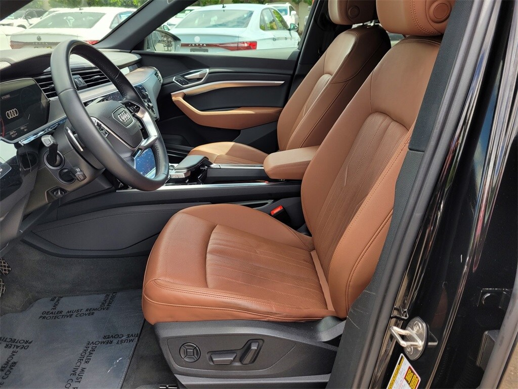 Vehicle image 20 of 29
