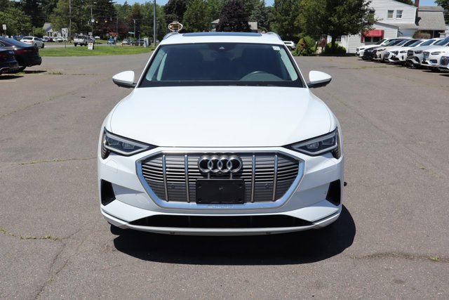 Vehicle image 2 of 15