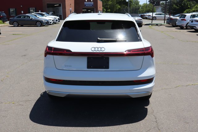 Vehicle image 6 of 15