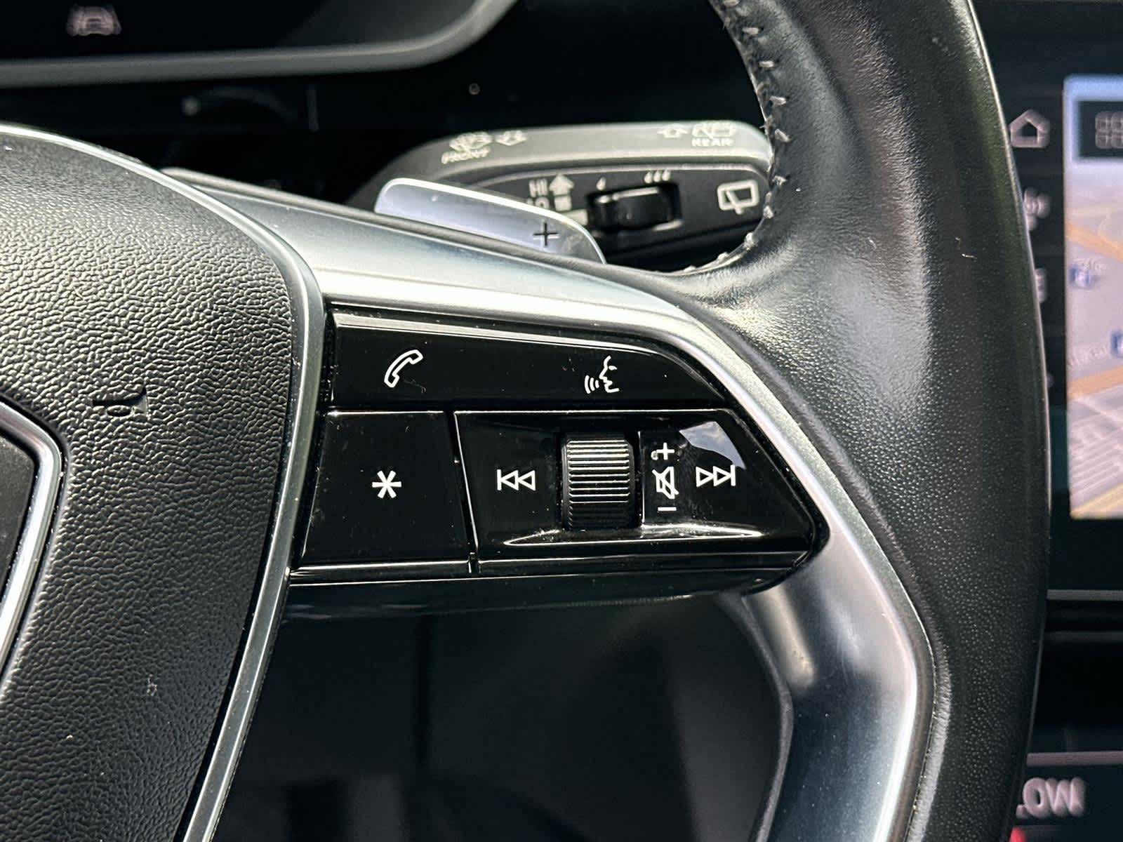 Vehicle image 25 of 32