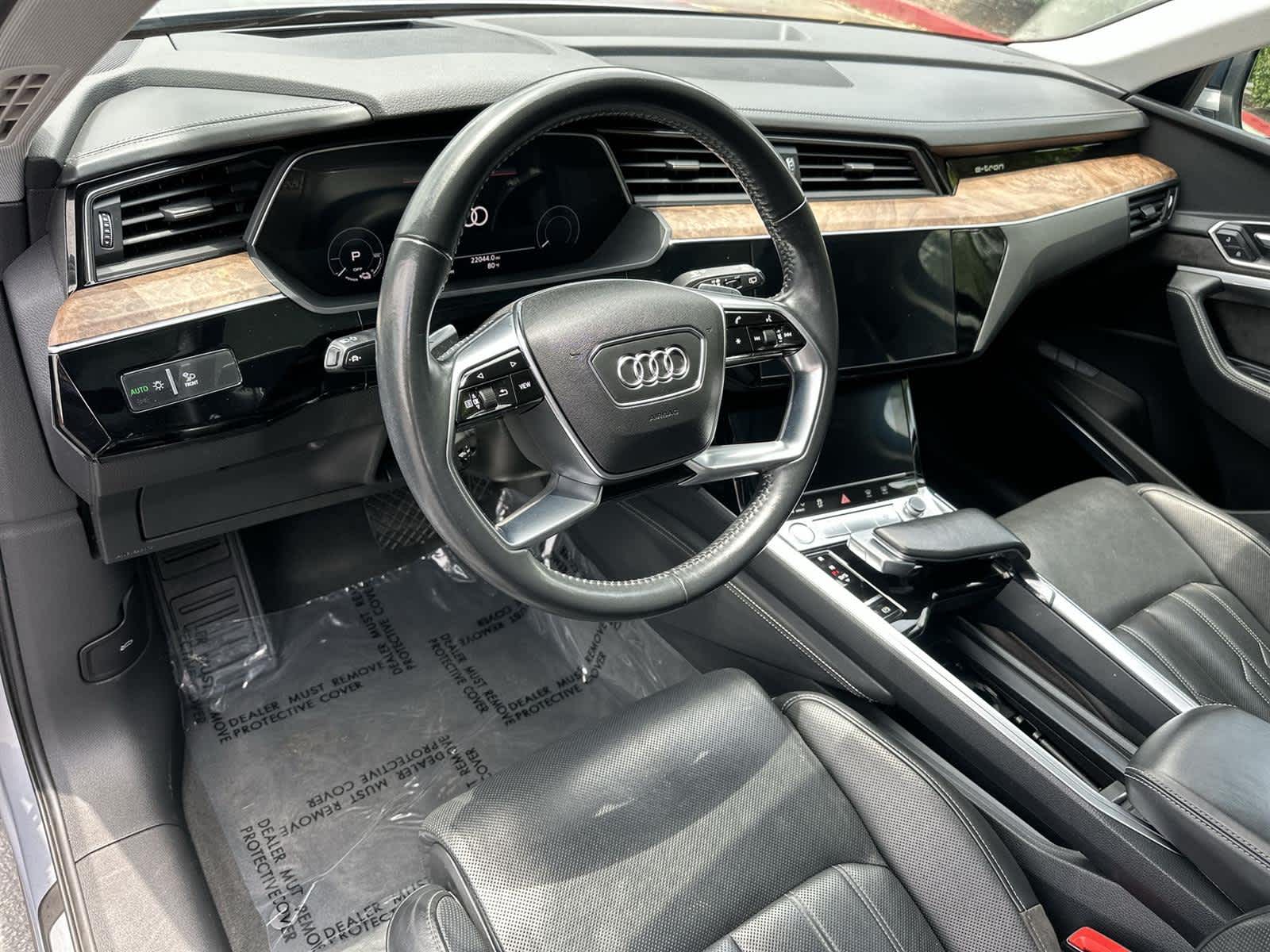Vehicle image 6 of 32