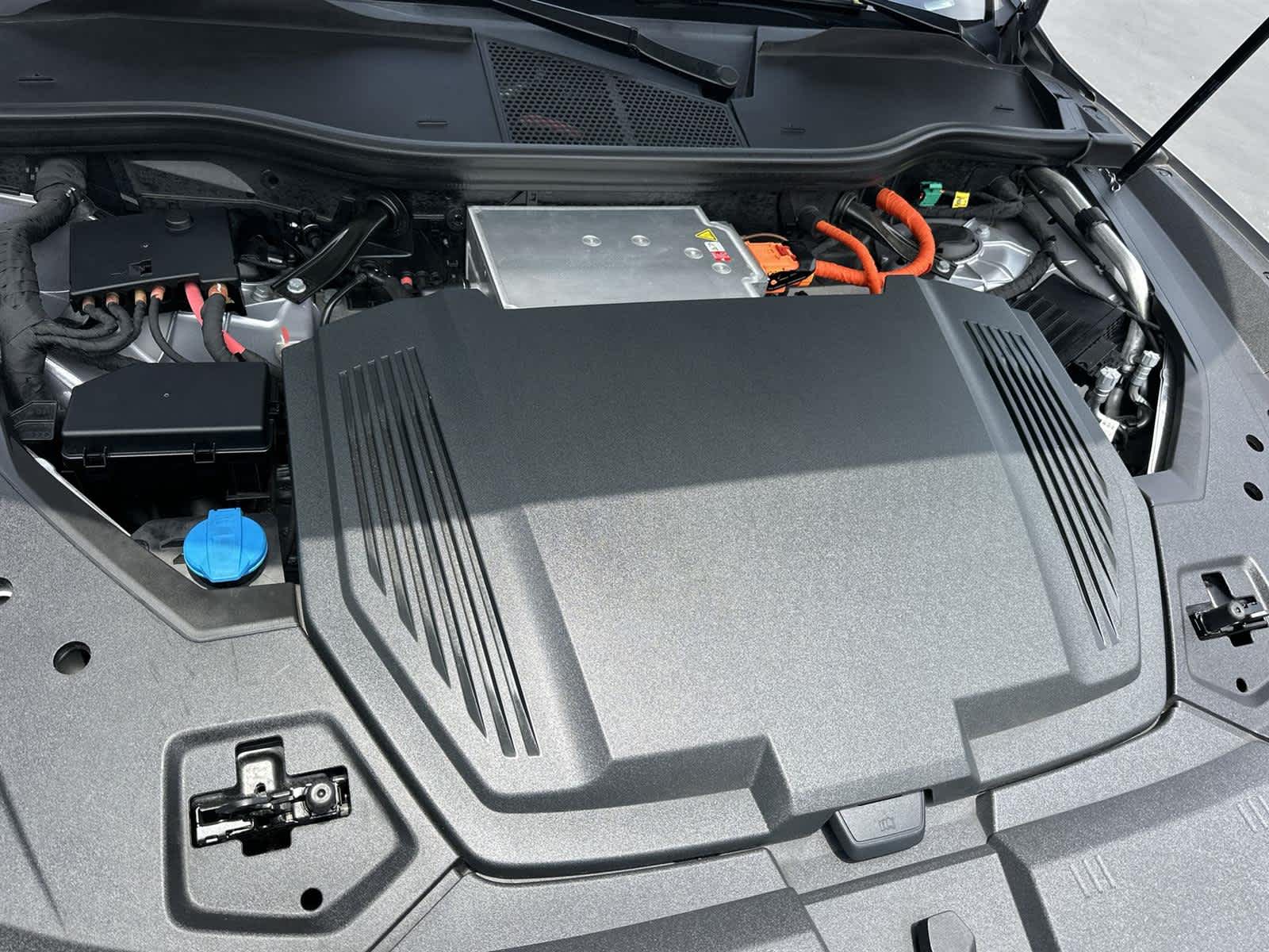 Vehicle image 9 of 32