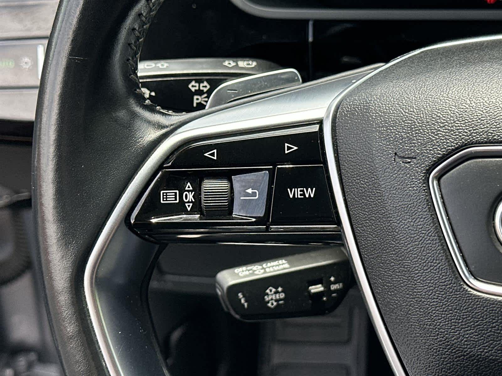 Vehicle image 24 of 32