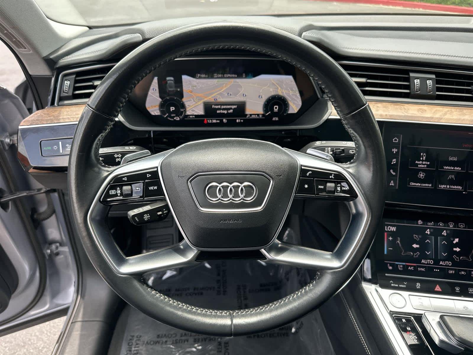 Vehicle image 15 of 32