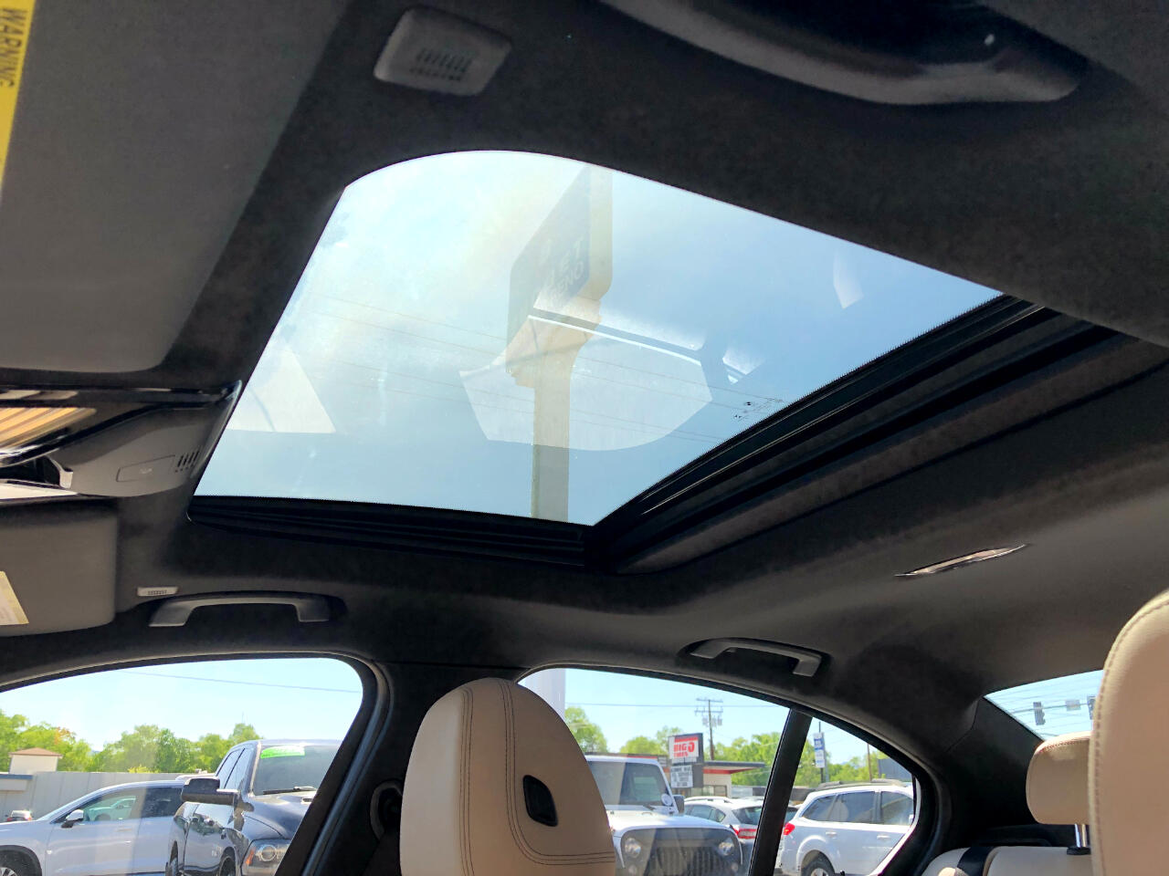 Vehicle image 13 of 34