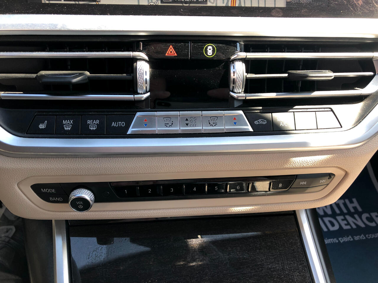 Vehicle image 23 of 34