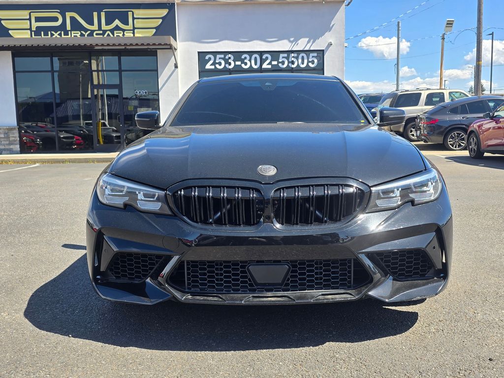 2019 BMW 3 Series 330i Image 2 of 33