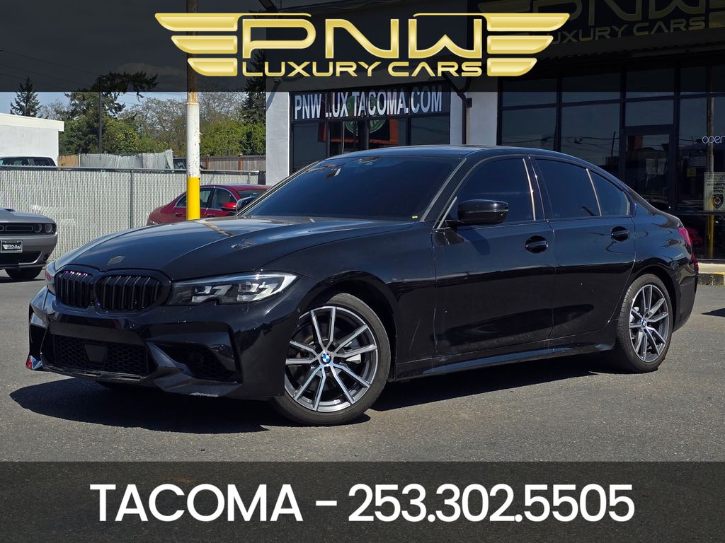 2019 BMW 3 Series 330i Image 1 of 33