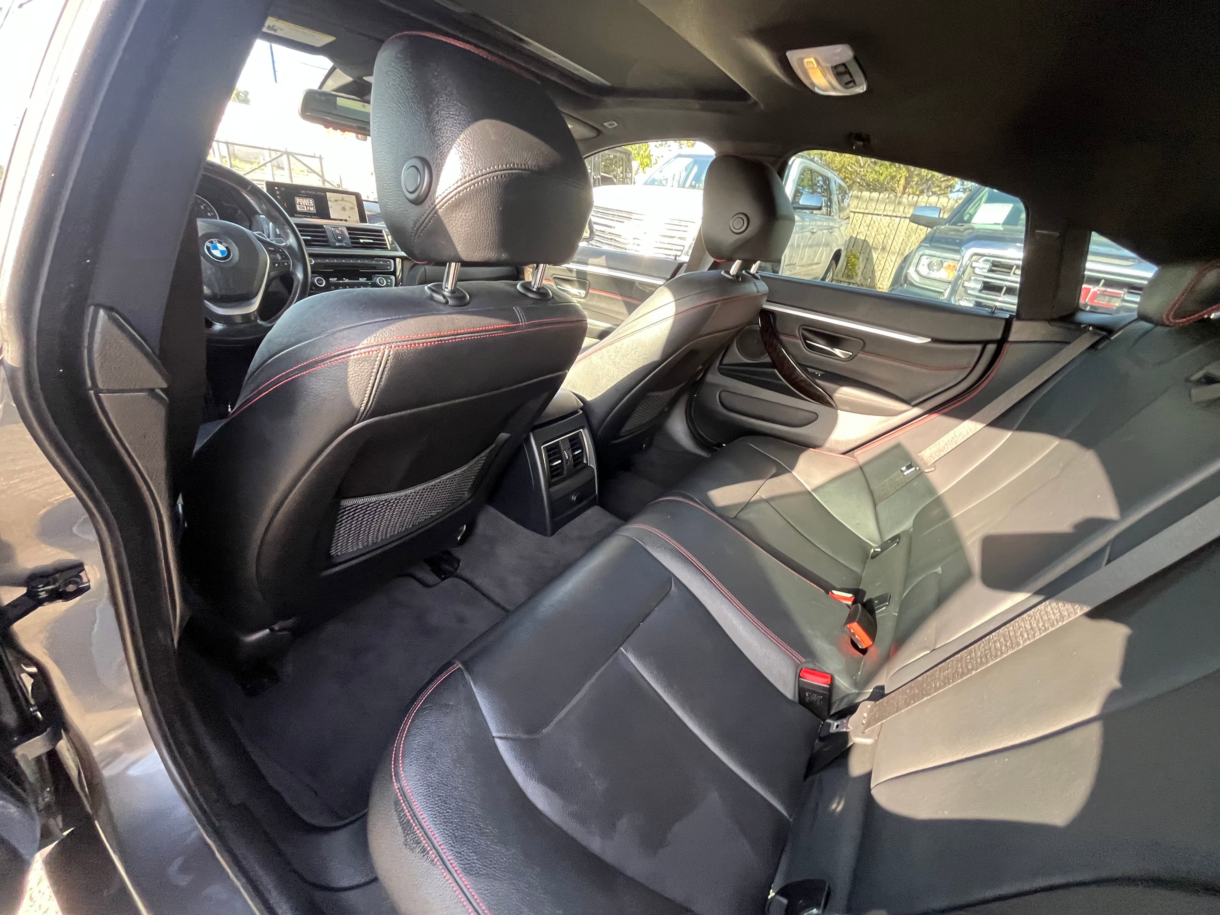 Vehicle image 37 of 75