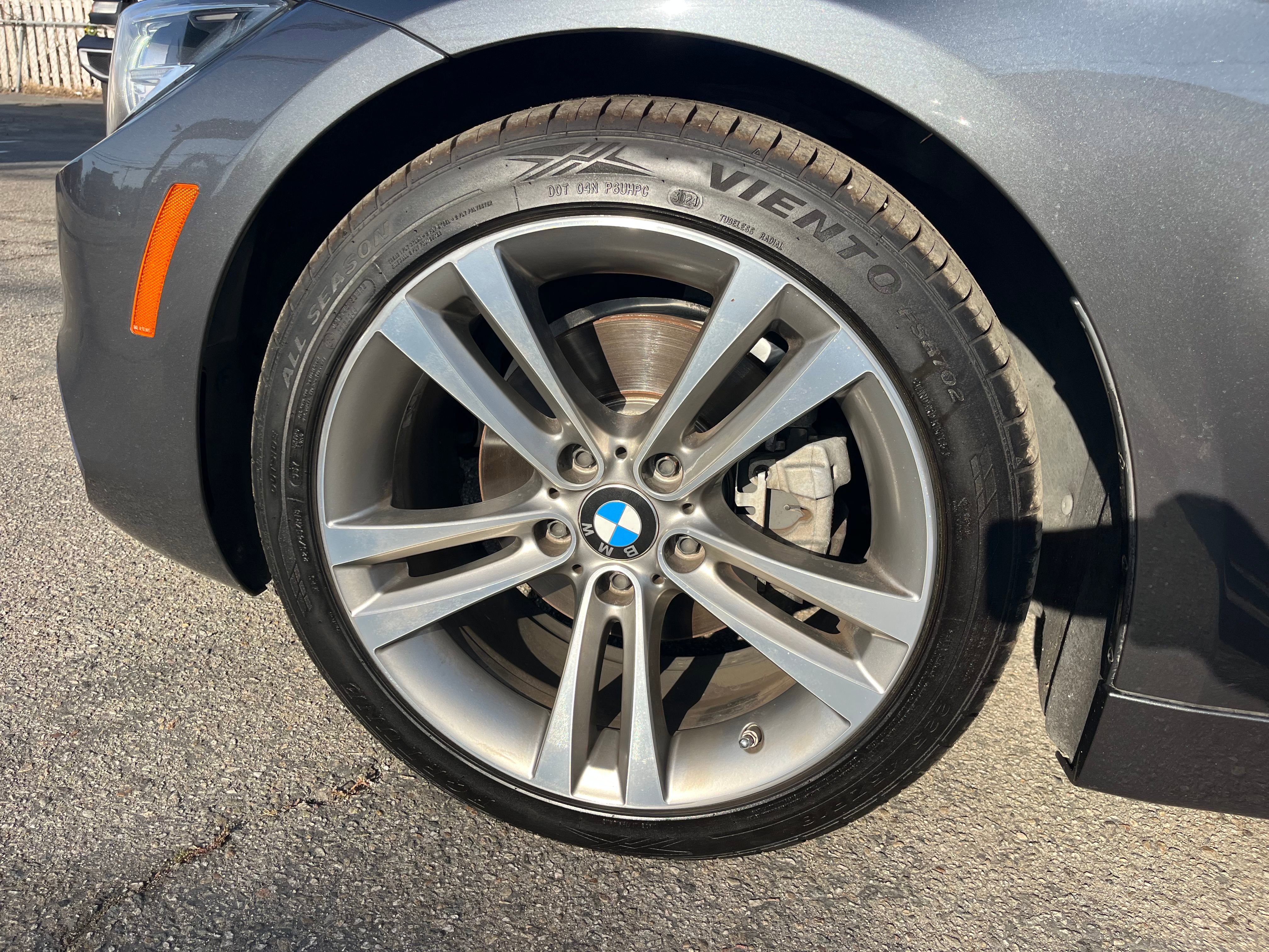 Vehicle image 27 of 75