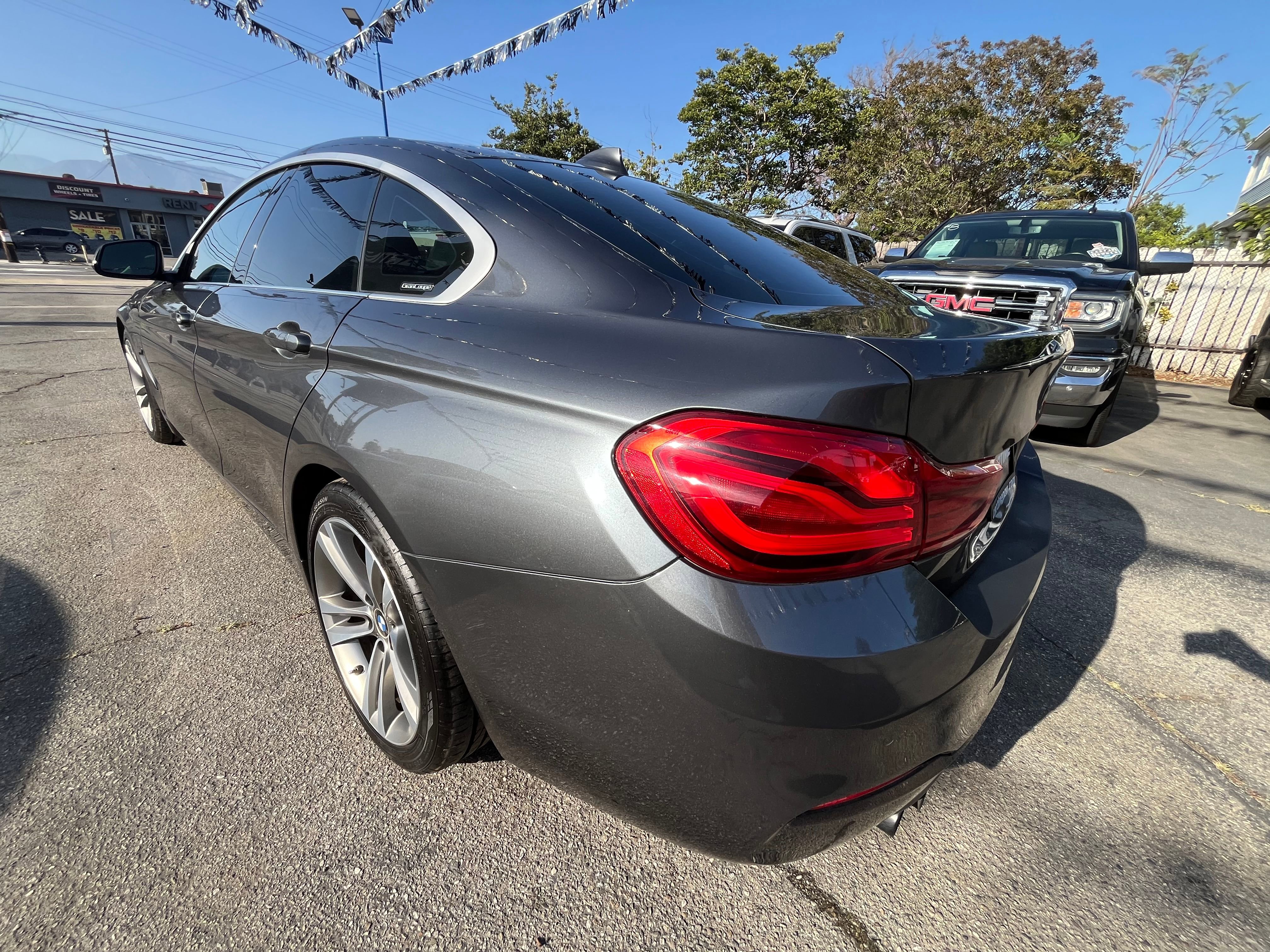 Vehicle image 22 of 75