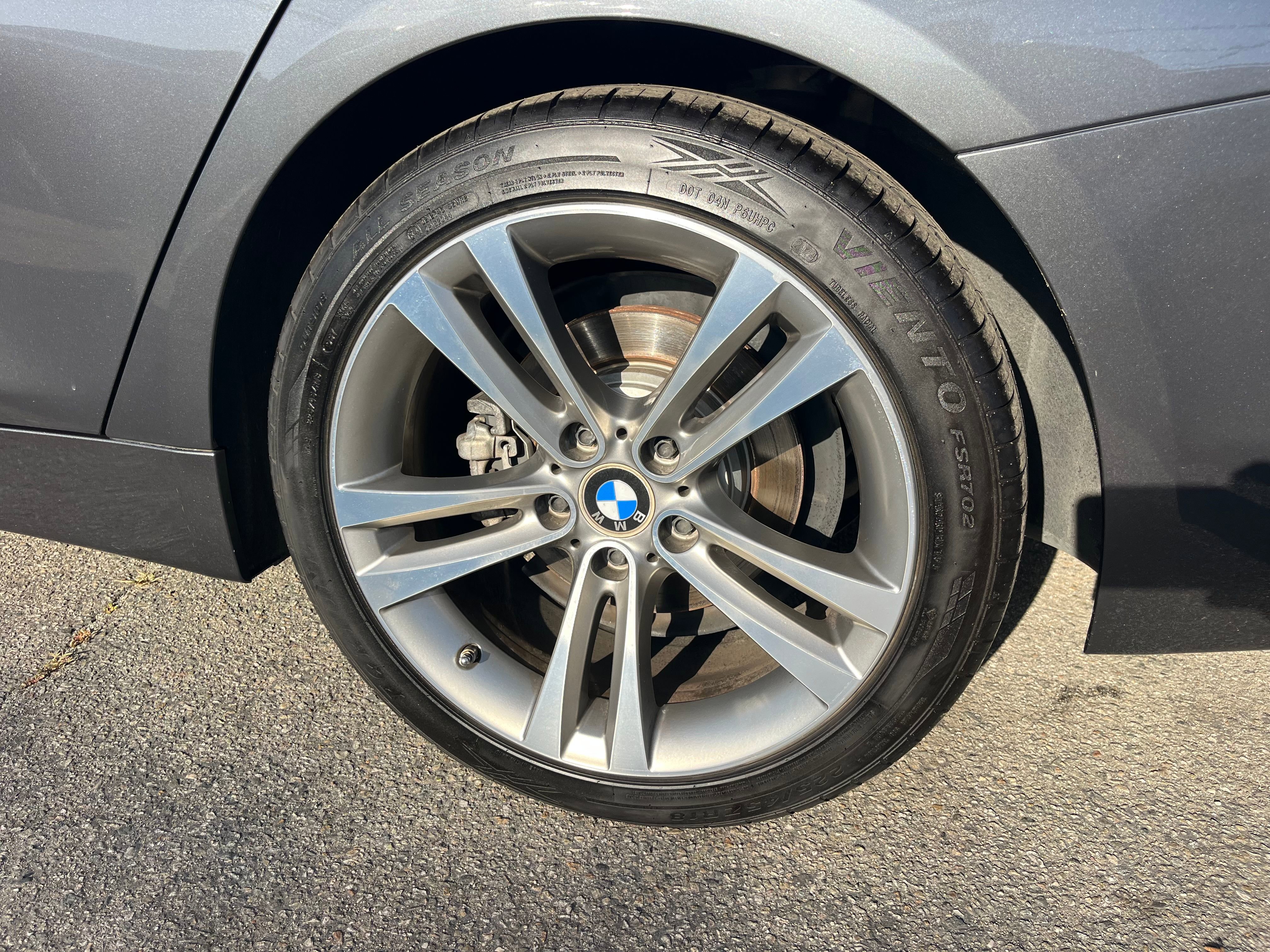 Vehicle image 26 of 75