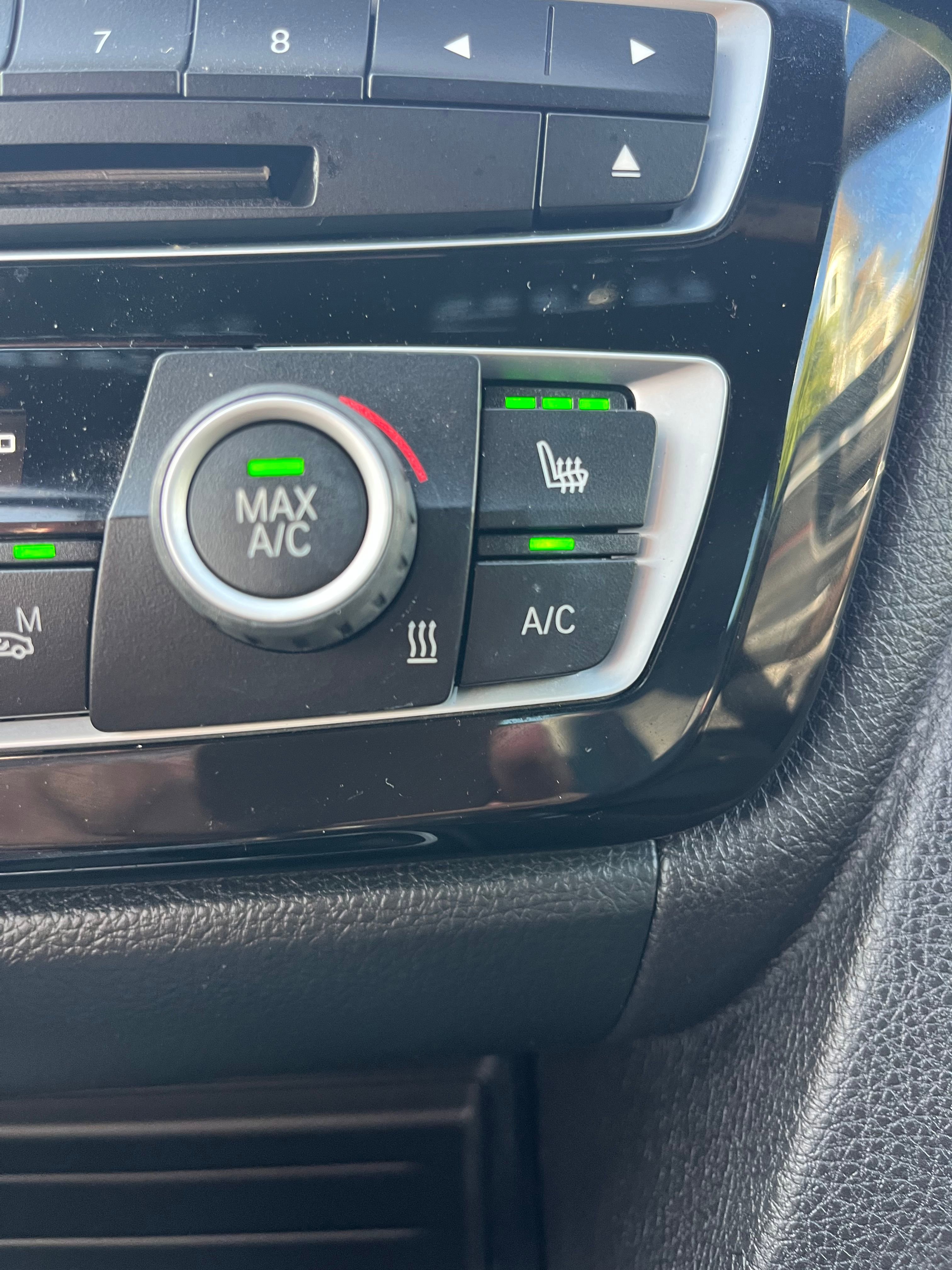 Vehicle image 60 of 75