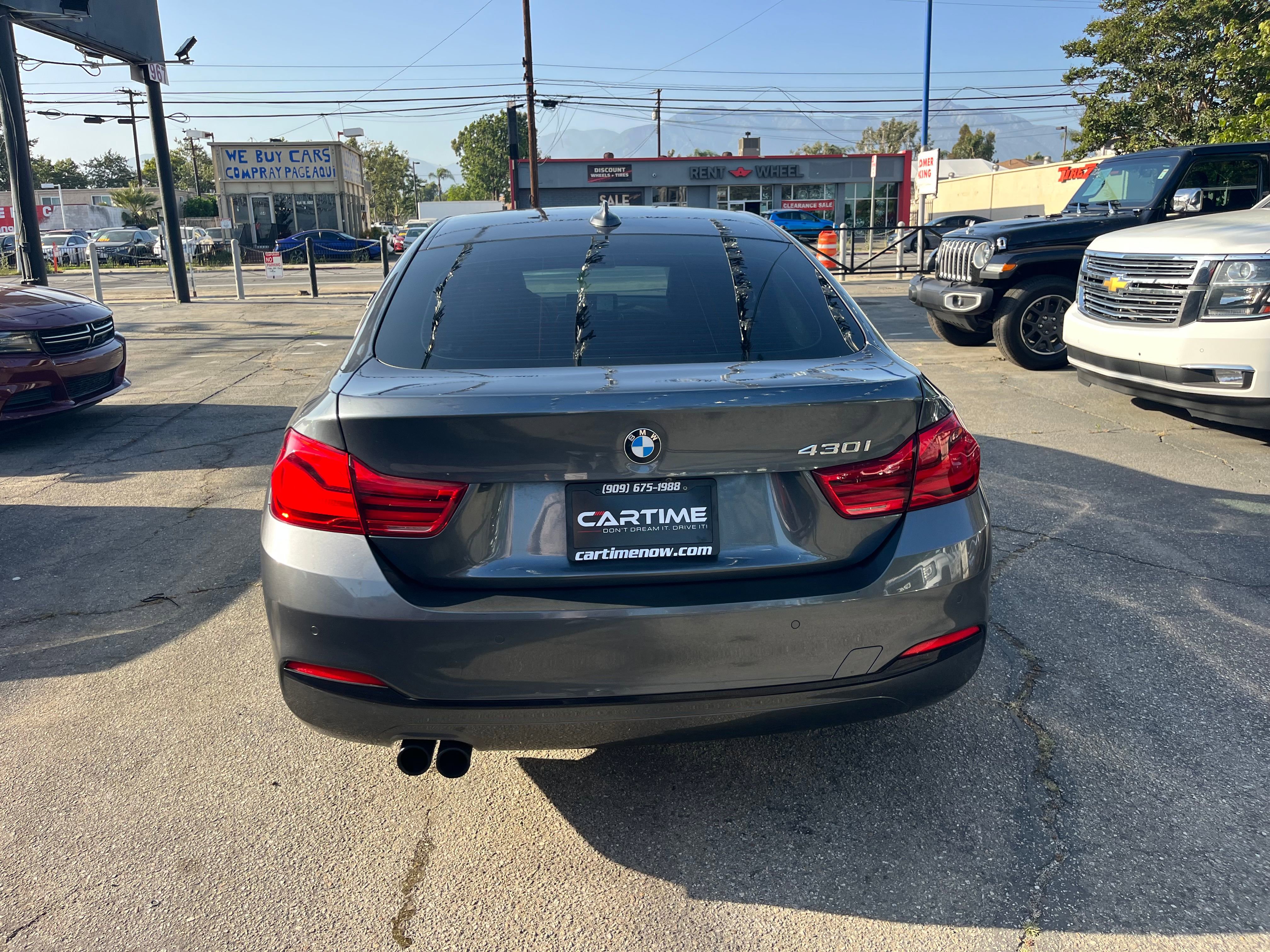 Vehicle image 17 of 75