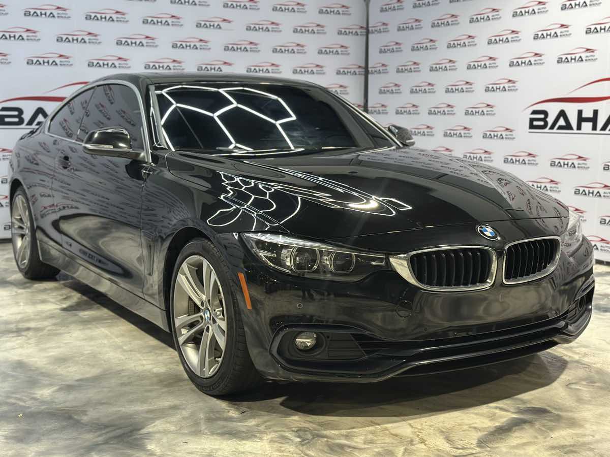 Vehicle image 4 of 23