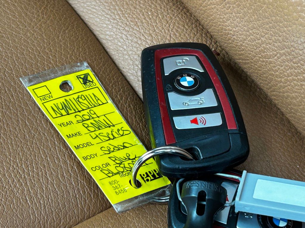 Vehicle image 46 of 48