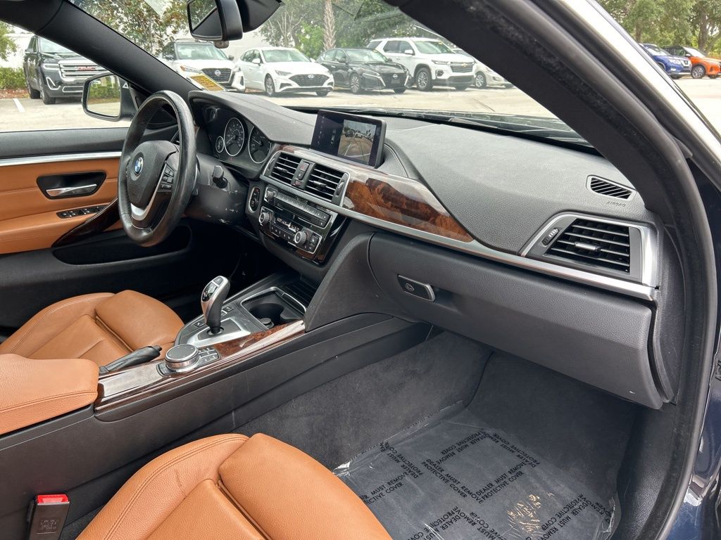 Vehicle image 35 of 48