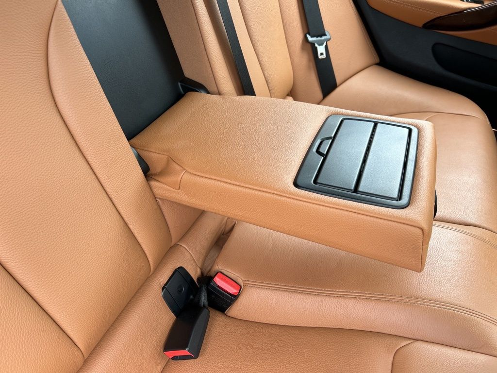 Vehicle image 42 of 48