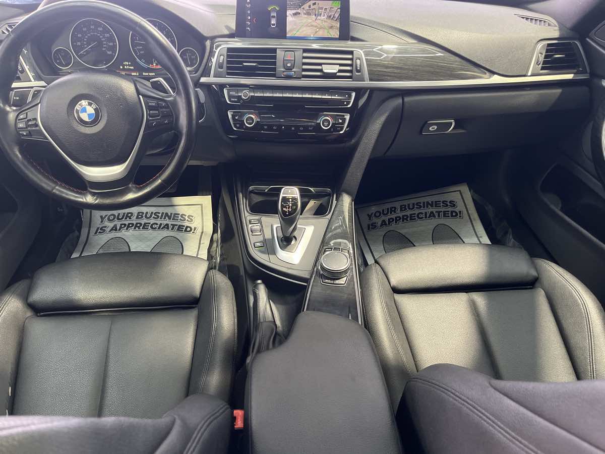 Vehicle image 26 of 45
