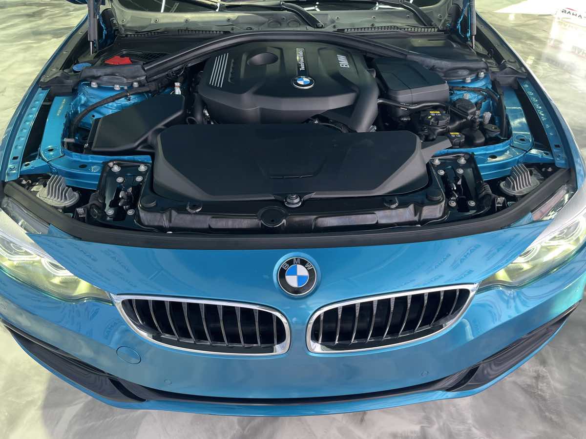 Vehicle image 41 of 45
