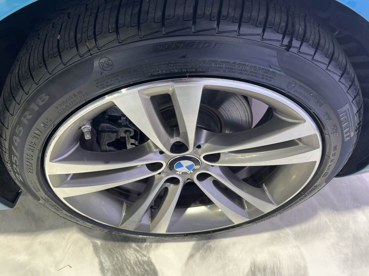 Vehicle image 44 of 45