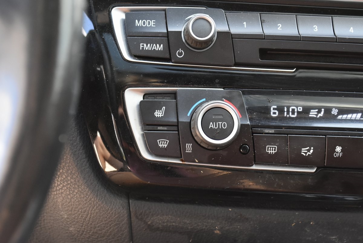 Vehicle image 23 of 34