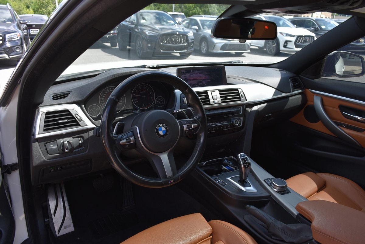 Vehicle image 17 of 34