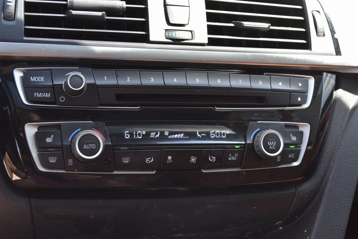 Vehicle image 27 of 34