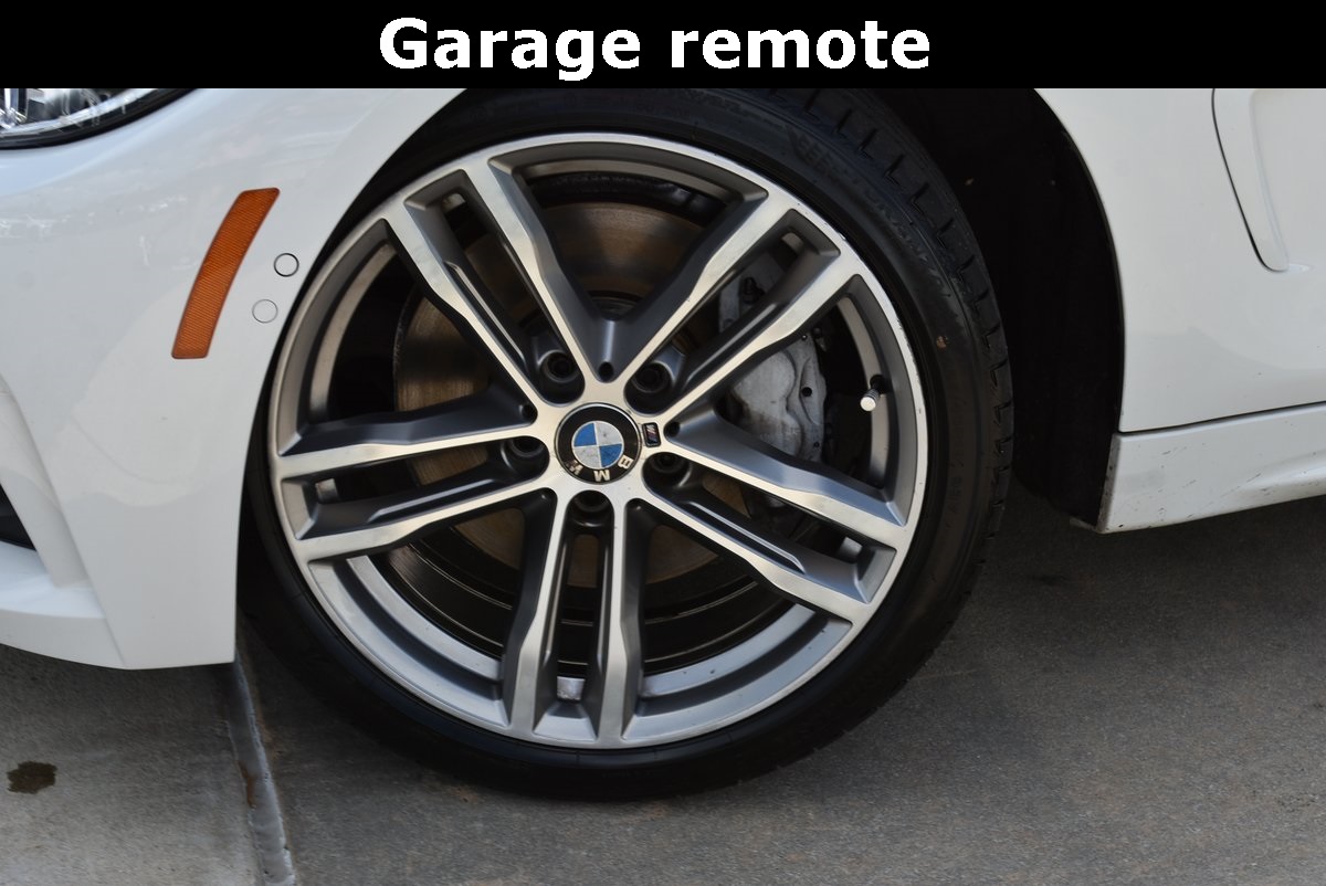 Vehicle image 13 of 34