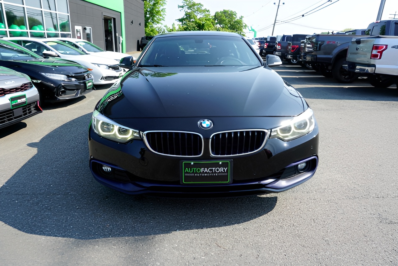 Vehicle image 24 of 27