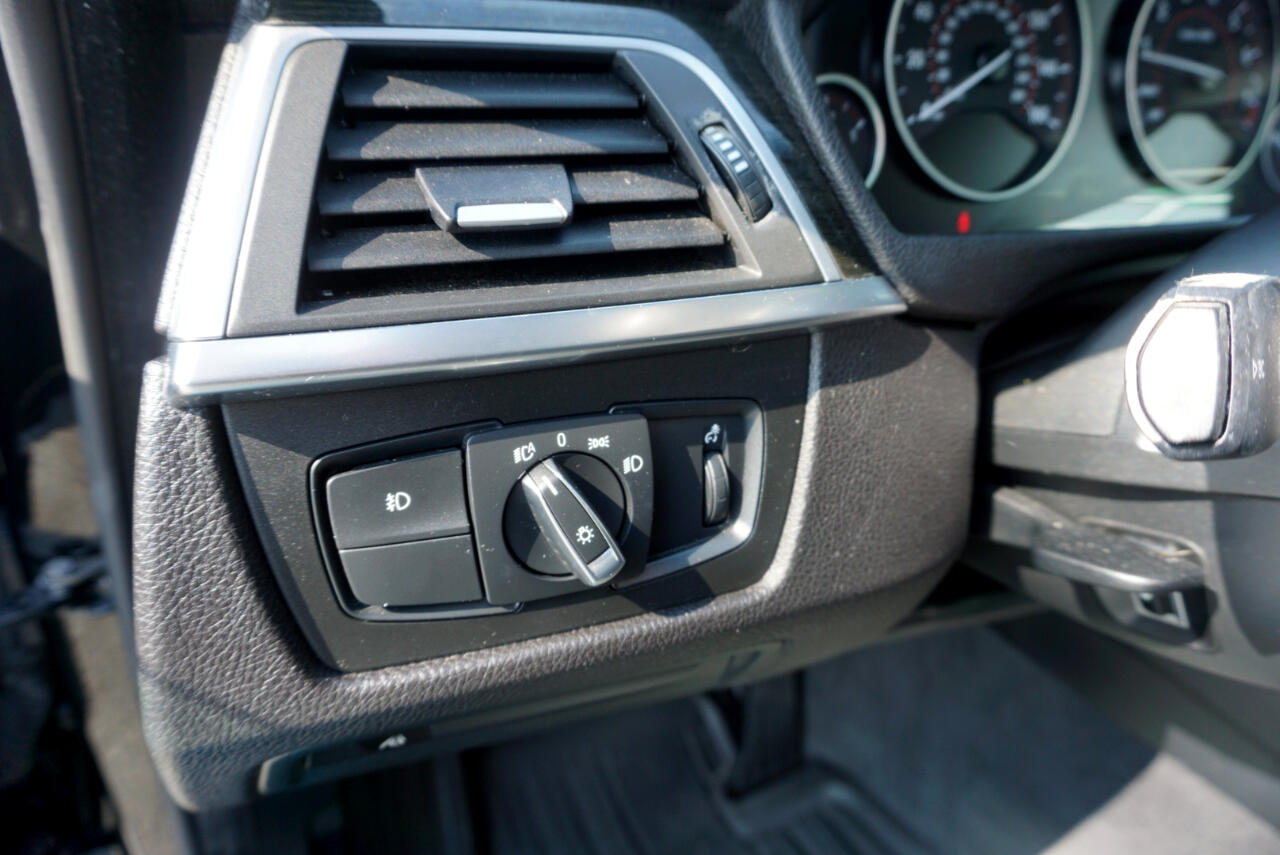 Vehicle image 11 of 27