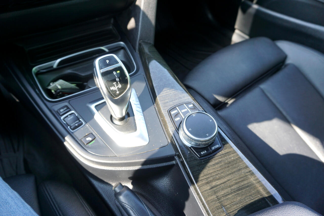 Vehicle image 18 of 27