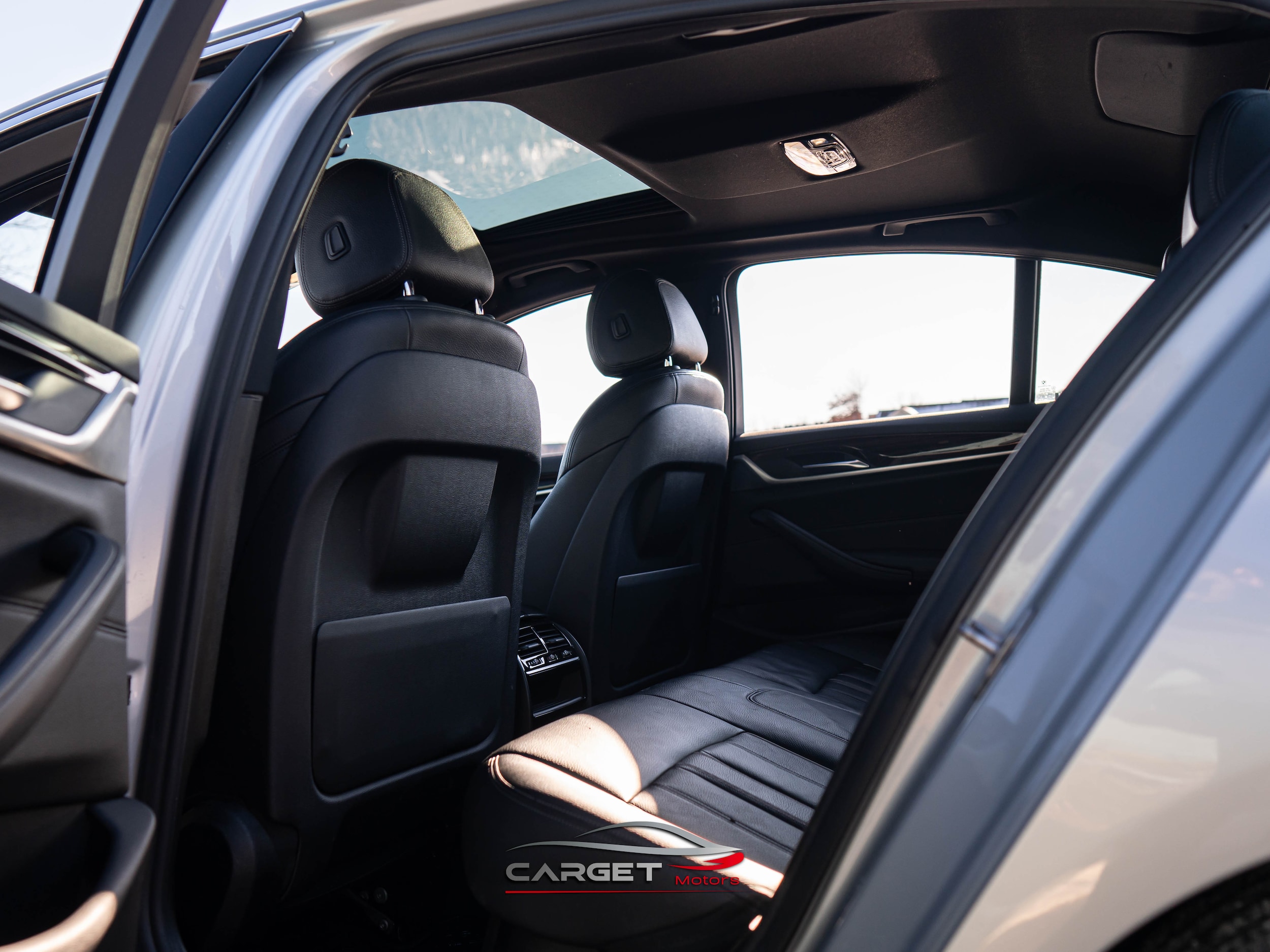 Vehicle image 20 of 53