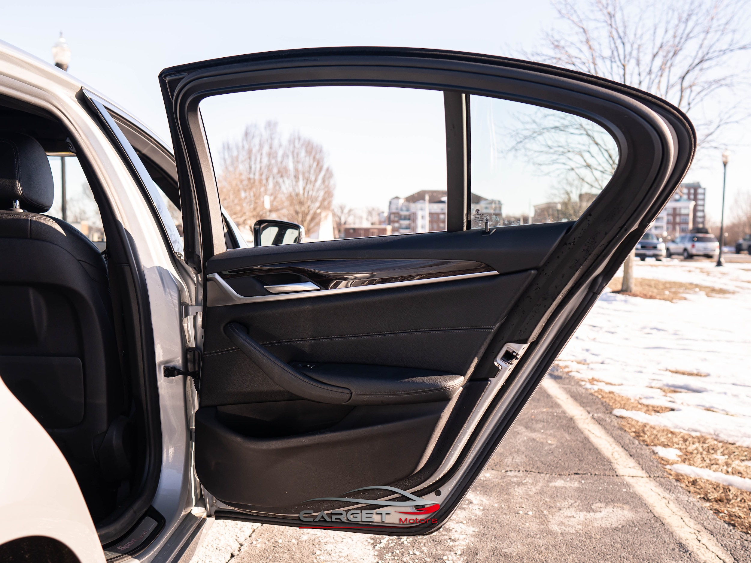 Vehicle image 44 of 53
