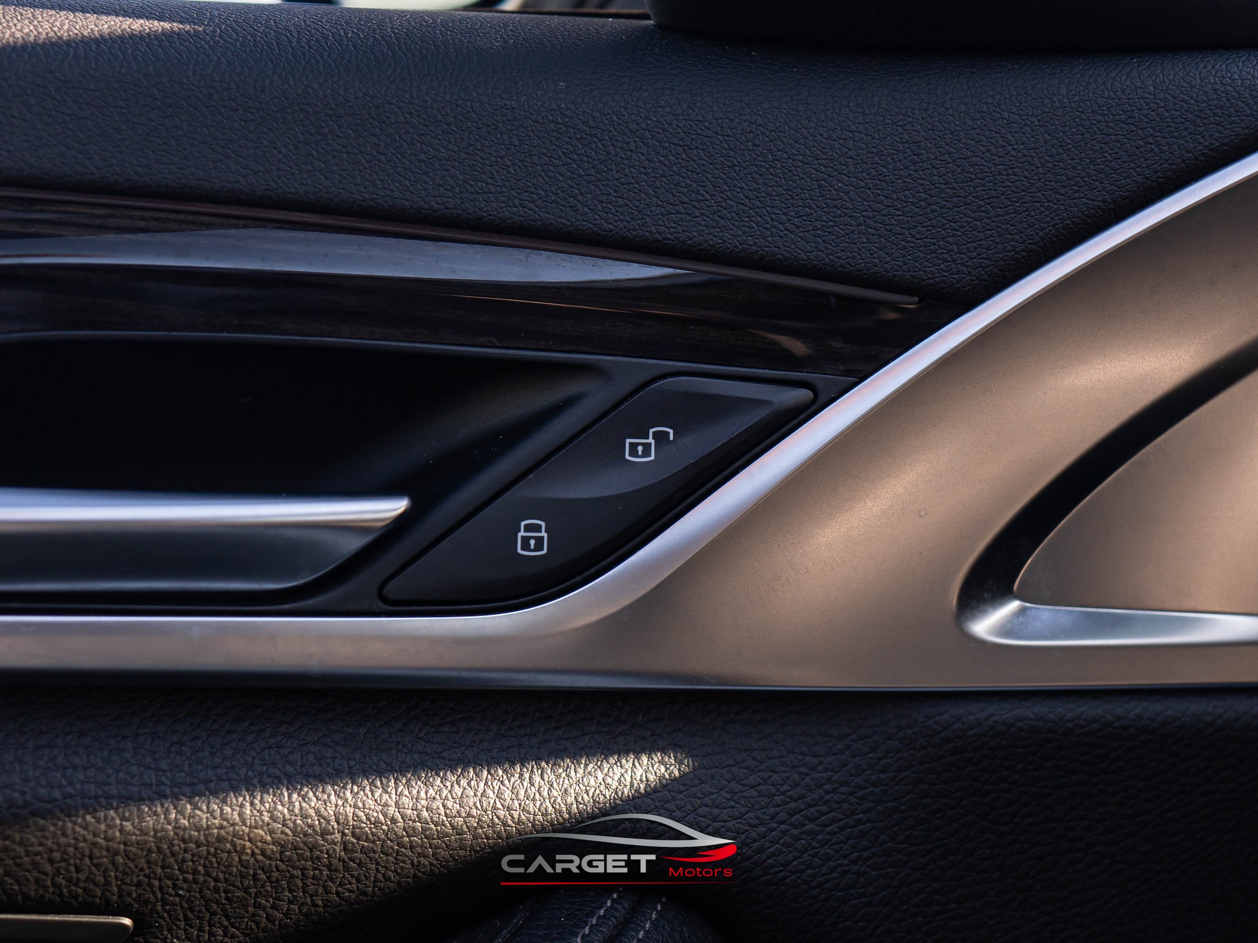 Vehicle image 40 of 53