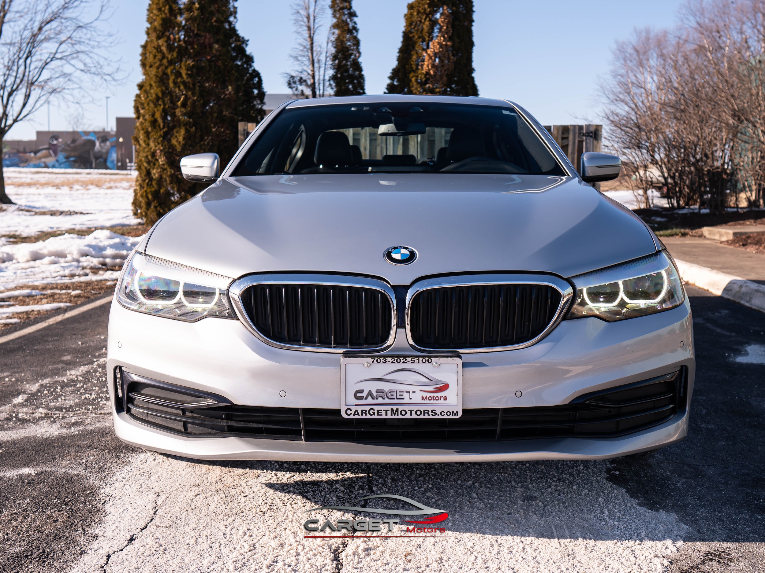 Vehicle image 4 of 53